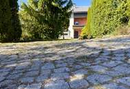 Ferienpension oder Familienidylle? Vielseitiges Wohnhaus mit Bergpanorama & Potenzial