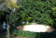 BUNGALOW INMITTEN DER VEGETATION IN RUHELAGE