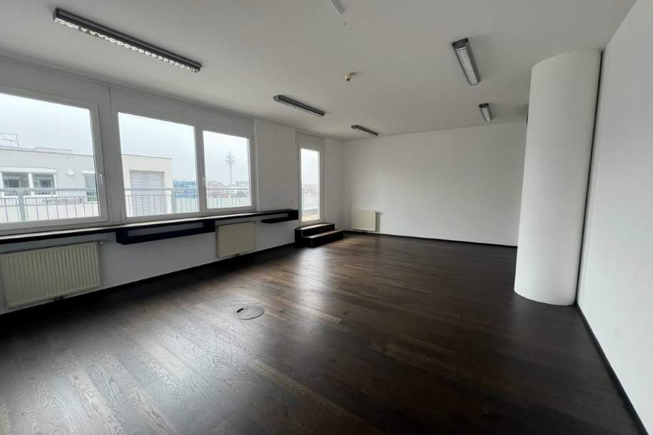 Preisgünstiges Büro mit Terrasse zu mieten, Gewerbeobjekt-miete, 5.113,20,€, 1110 Wien 11., Simmering