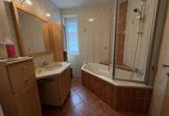 Attraktive 4-Zimmer-Wohnung mit Loggia &amp; Tiefgaragenplatz