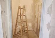 SEEGASSE, ERSTBEZUG, unbefristete 73 m2 Altbau, Wohnküche, 2 Zimmer, Duschbad, Parketten, Hofruhelage, U4-Nähe