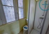 Sanierungsbedürftige 2 Zimmer Wohnung