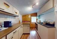Geräumige 2,5-Zimmer-Wohnung mit KFZ-AP und Balkon!