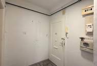 Sanierungsbedürftig + Altbau + 1 Zimmer + separate Küche + Erdgeschoß
