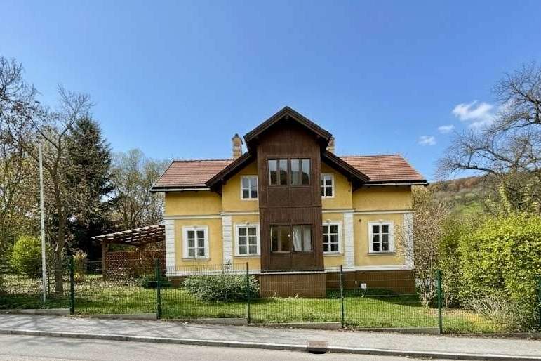 Historische Wienerwaldvilla mit Nebengebäude – Charme & Großzügigkeit auf über 2.200 m² Grundstück!, Haus-kauf, 449.000,€, 3073 Sankt Pölten(Land)