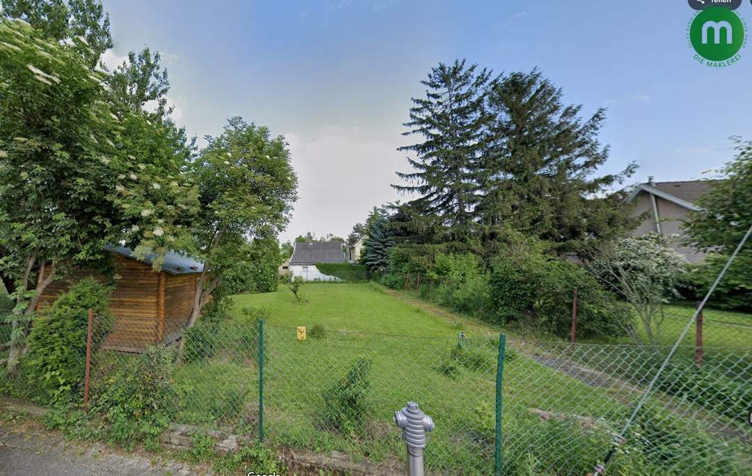 Baugrund am Ende einer Sackgasse in der Schwarzlackenau