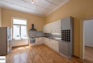 Beletage: Großzügige Altbauwohnung mit Wintergarten in Top-Lage nahe Belvederegarten &amp; Innenstadt