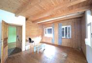 Holzblockhaus mit Vollkeller in guter Lage