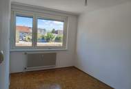 Modernes Wohnen mit Kleinstadt-Charme: Frisch sanierte, lichtdurchflutete elegante Wohnung in Stockerau