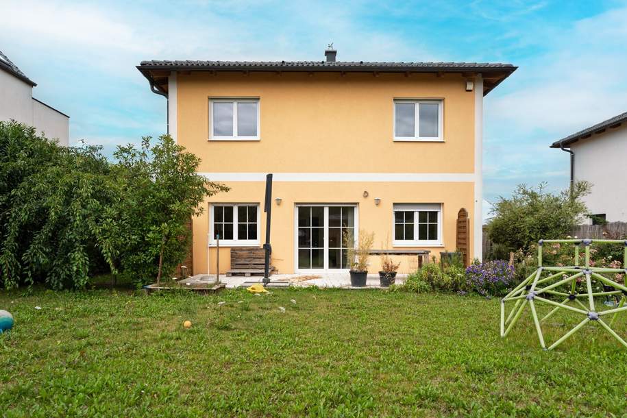 Charmantes Einfamilienhaus mit Nebengebäude und Doppelcarport – Ihr neues Zuhause wartet!, Haus-kauf, 699.000,€, 2301 Gänserndorf