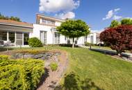 Villa voll unterkellert mit Poolhaus in absoluter Ruhelage