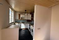 VERWIRKLICHEN SIE SICH SELBST - 96m² aufgeteilt auf ZWEI Bestandswohnungen + ca. 115m2 baugenehmigter Rohdachboden