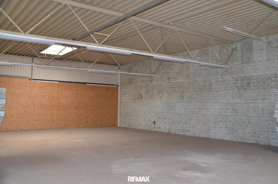 Verbundene Hallenfläche mit direkter Zufahrt – ca. 233 m²