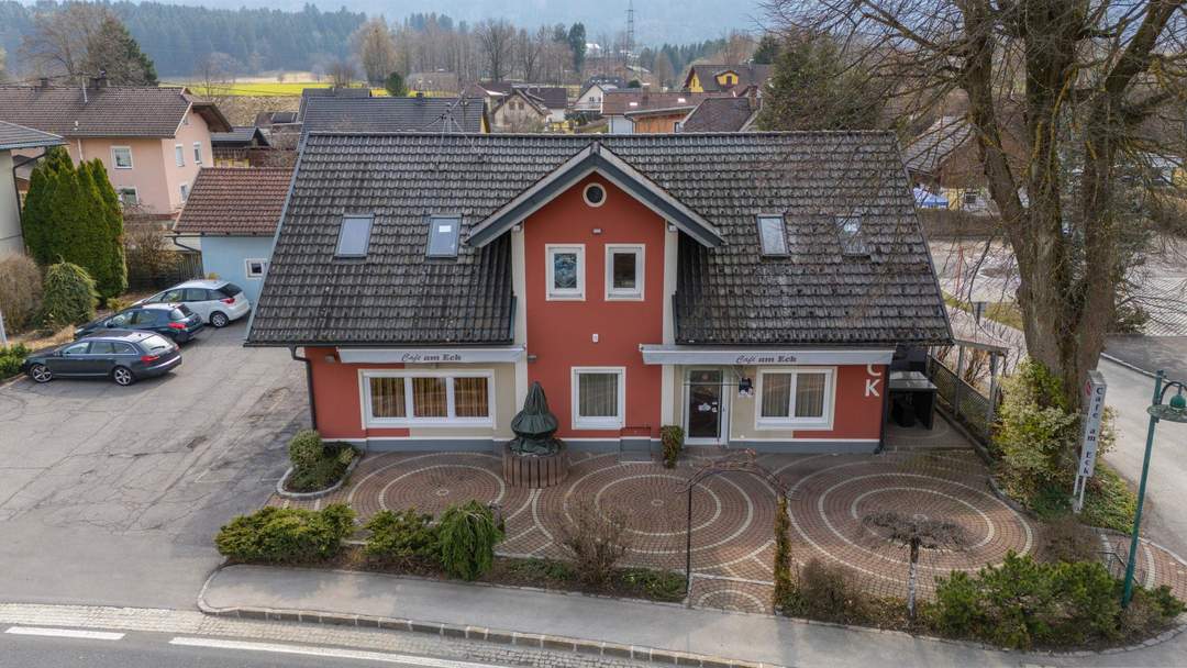 "Traditions-Cafe" sucht neuen Barista-Meister + Wohnung im Ausbau