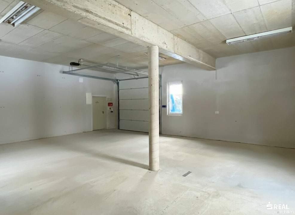 Neuwertige Lagerhalle + Büro zu top Konditionen! Lagerflächen auch erweiterbar