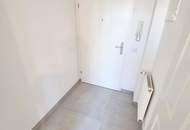 Frühlingsaktion! Entzückende Wohnung im Dachgeschoss in Best- und Ruhelage! Erstbezug nach Sanierung + Klimaanlage + Rundum saniertes Traumhaus! Jetzt zugreifen!