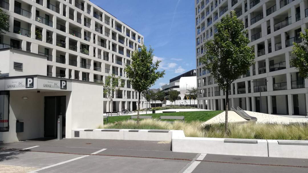 DC-LIVING: Moderne 3-Zimmer-Wohnung mit Loggia &amp; Wellnessbereich nahe der UNO-City!