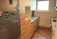 "2 Zimmer 74m² + Loggia mit toller Aussicht!"