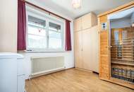 Wohnen am Traunsee! Parifiziertes Zweifamilienhaus mit großem Garten, KFZ-Stellplätzen, Carport und Garage