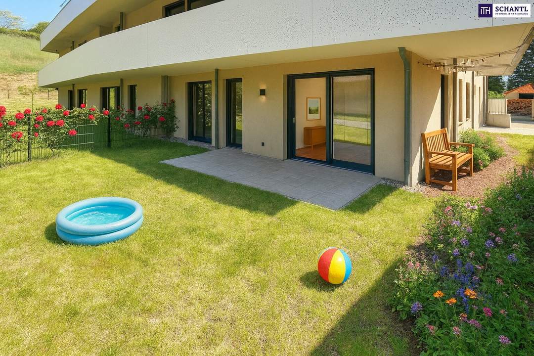 FRÜHJAHRSAKTION! Barfuß ins Gras. Direkt vom Wohnzimmer aus. Den Sommer bereits im eigenen Garten verbringen! TOP Neubauwohnung mit viel Freiraum! 3 Zimmer + Grün wohin das Auge reicht + Luftwärmepumpe!