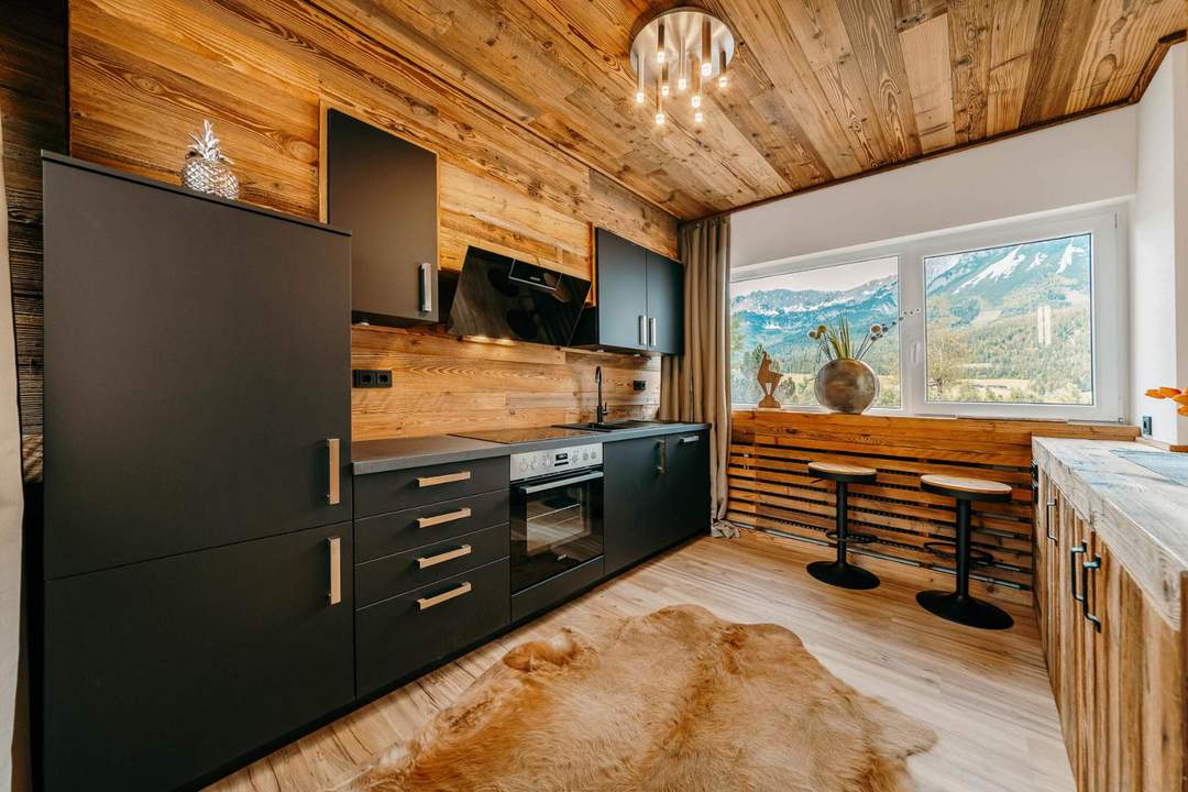 Komplett möbliert - 2 Schlafzimmer - Tiefgarage