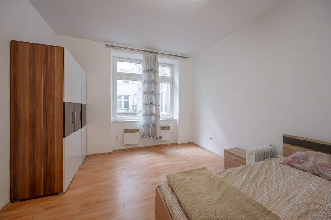 ++NEU++ sanierungsbedürftige 1-Zimmer Erdgeschosswohnung - tolle Lage!