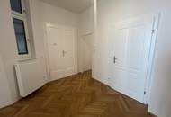 ERSTBEZUG - Helle 4-Zimmer Altbauwohnung mit 2 Bädern, 2 WCs, Abstellraum und Kellerabteil - UNBEFRISTET