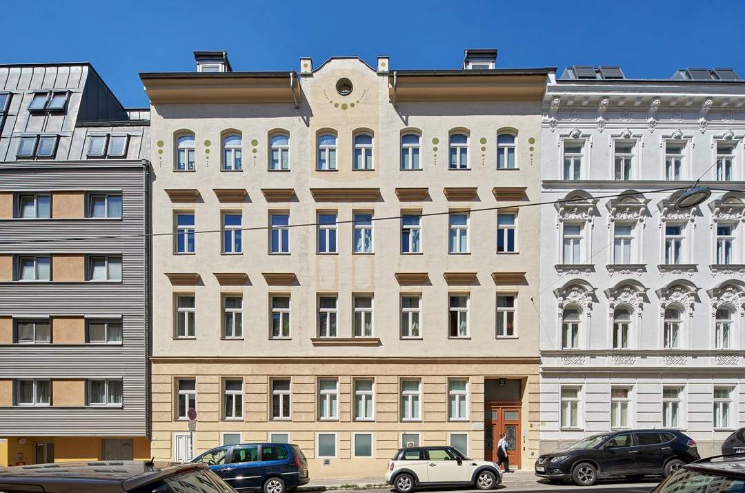Unbefristet vermietet, 2,9% Bruttoanfangsrendite und € 2.588,95/m² - Investment in den Wiener Altbau
