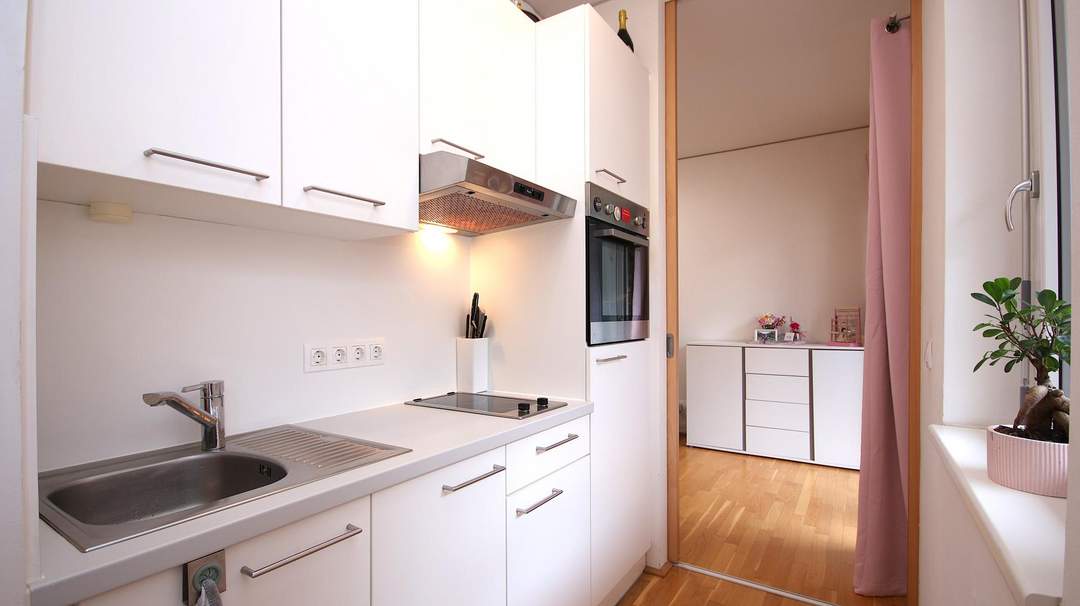 Vermietetes Raumwunder mit großzügigem Balkon nahe Innenstadt