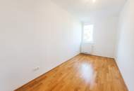 4-Zimmer-Dachgeschosswohnung mit Balkon nahe Alfred-Auer-Park