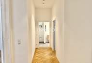 Zeitlose Eleganz im Stilaltbau - Luxuriös sanierte Traumwohnung