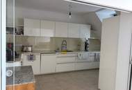 Neuwertige 3-Zi-Wohnung in Bad Vöslau mit 2 Balkonen, Terrasse & 2 Garagen!