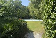 Stilvolles Haus in Bestlage von Wiener Neustadt – Großes Grundstück mit Pool, Altbaumbestand &amp; großer Garage