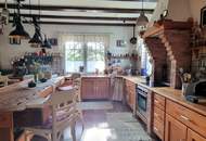 SEHR GERÄUMIGES EIN-ZWEIFAMILIENHAUS MIT STIL IN SONNIGER LAGE