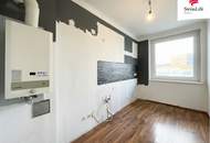 Sanierungsbedürftige 2 Zimmer Wohnung | Loggia ca.11,86m² | 1. Liftstock