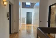 "Einfamilienhaus mit 1110m² Grund mitten im Ort!"
