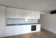 +++ DACHGESCHOSS +++ ERSTBEZUG+++ KLIMAANLAGE +++ LOGGIA UND TERRASSE +++