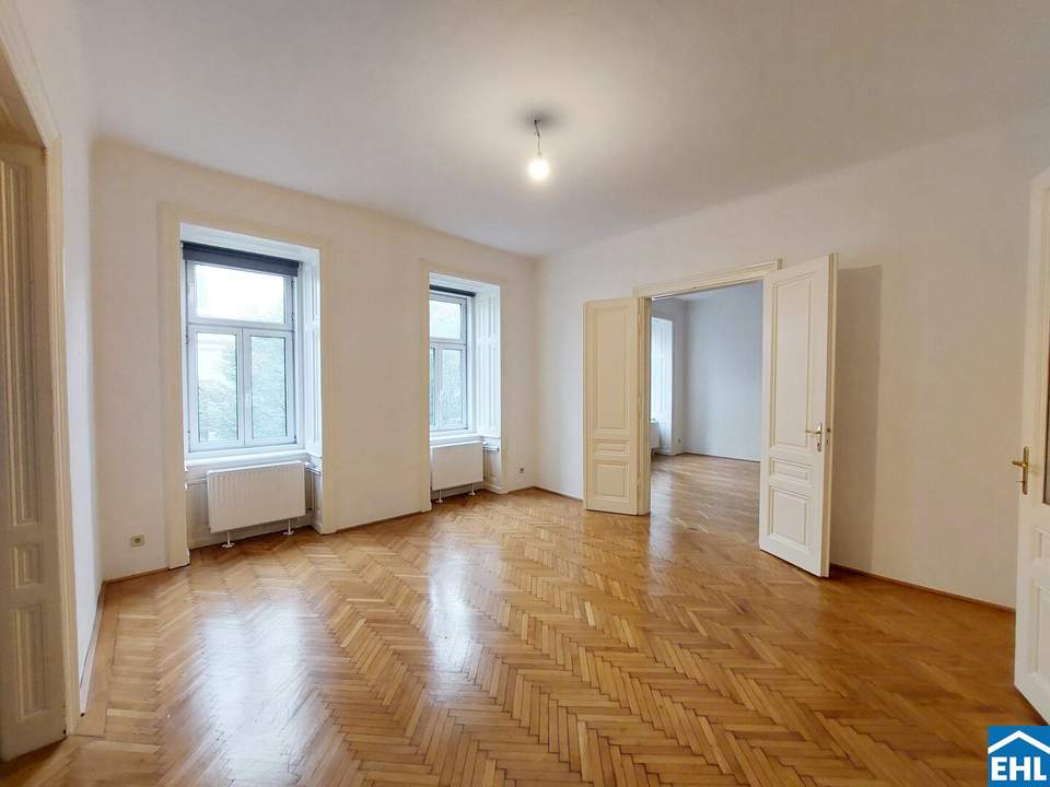 2-Zimmer Altbaucharme direkt an der Mariahilfer Straße!