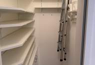 Helle 2-Zimmer-Wohnung mit Balkon im Zentrum