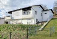 Ein-/Zweifamilienhaus mit Wellnessbereich in ruhiger Aussichtslage am Weinberg