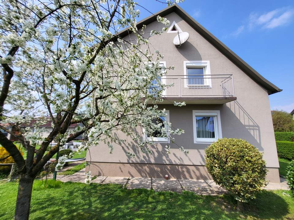 Wohnen in Spitzenlage mit Traumgarten!