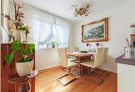 Alpenblick & Wohnkomfort – Stilvolle 4-Zimmer-Wohnung in ruhiger Lage mit Balkon und Carport