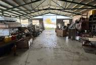 Großes Grundstück mit Einfamilienhaus und Lagerhalle