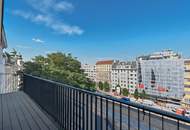 Stilvolle Altbauwohnung mit großzügigem Balkon