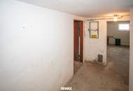 Einfamilienhaus und Nebengebäude in ruhiger Ortsrandlage mit Ausbaupotenzial