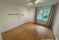 TEILUNTERKELLERTER BUNGALOW MIT POOL UND SCHÖNEM GRÜNBLICK