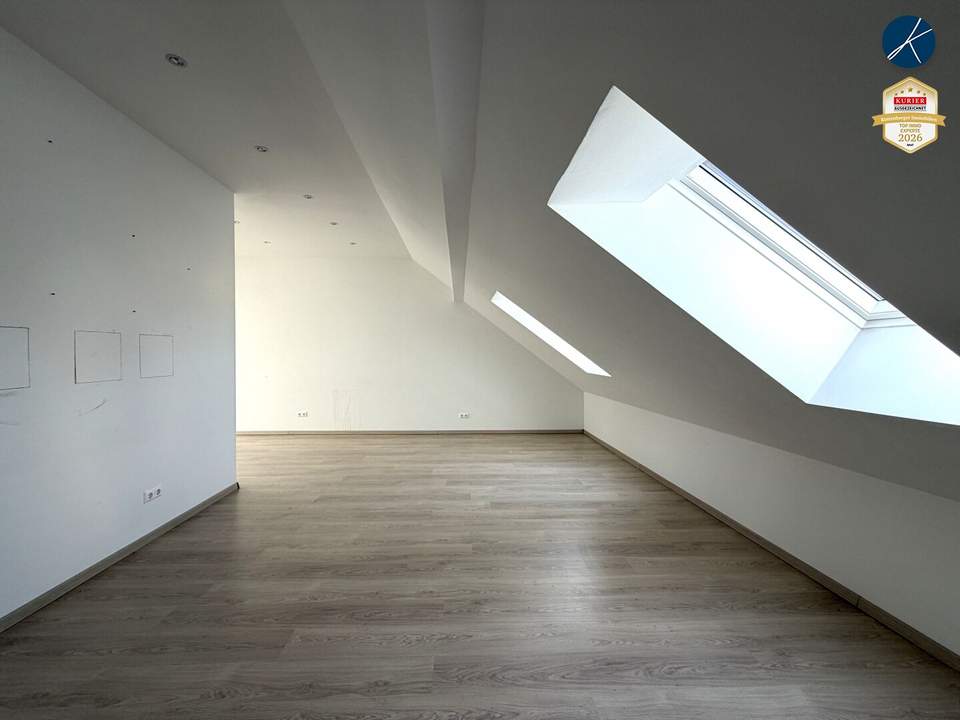 Großzügige DG-Wohnung Nähe Josefskirche