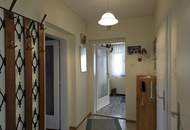 "Haus Emma - mit "Schirm, Charme &amp; Melone"