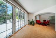 Elegantes Haus mit großzügiger Terrasse und gepflegtem Garten