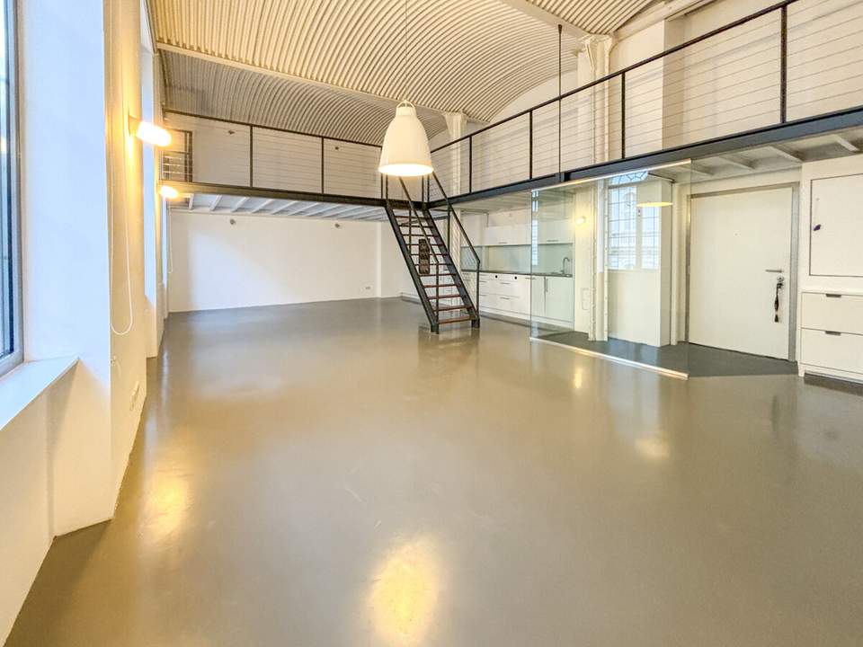 Loft-Büro in alter Dampfmaschinenfabrik